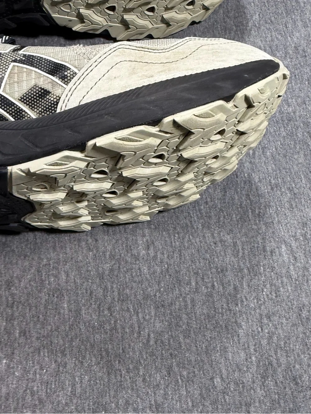 Asics Gel Venture 10 Trail Running Shoes Mens Sz 9.5 White Sage Black 1011B967